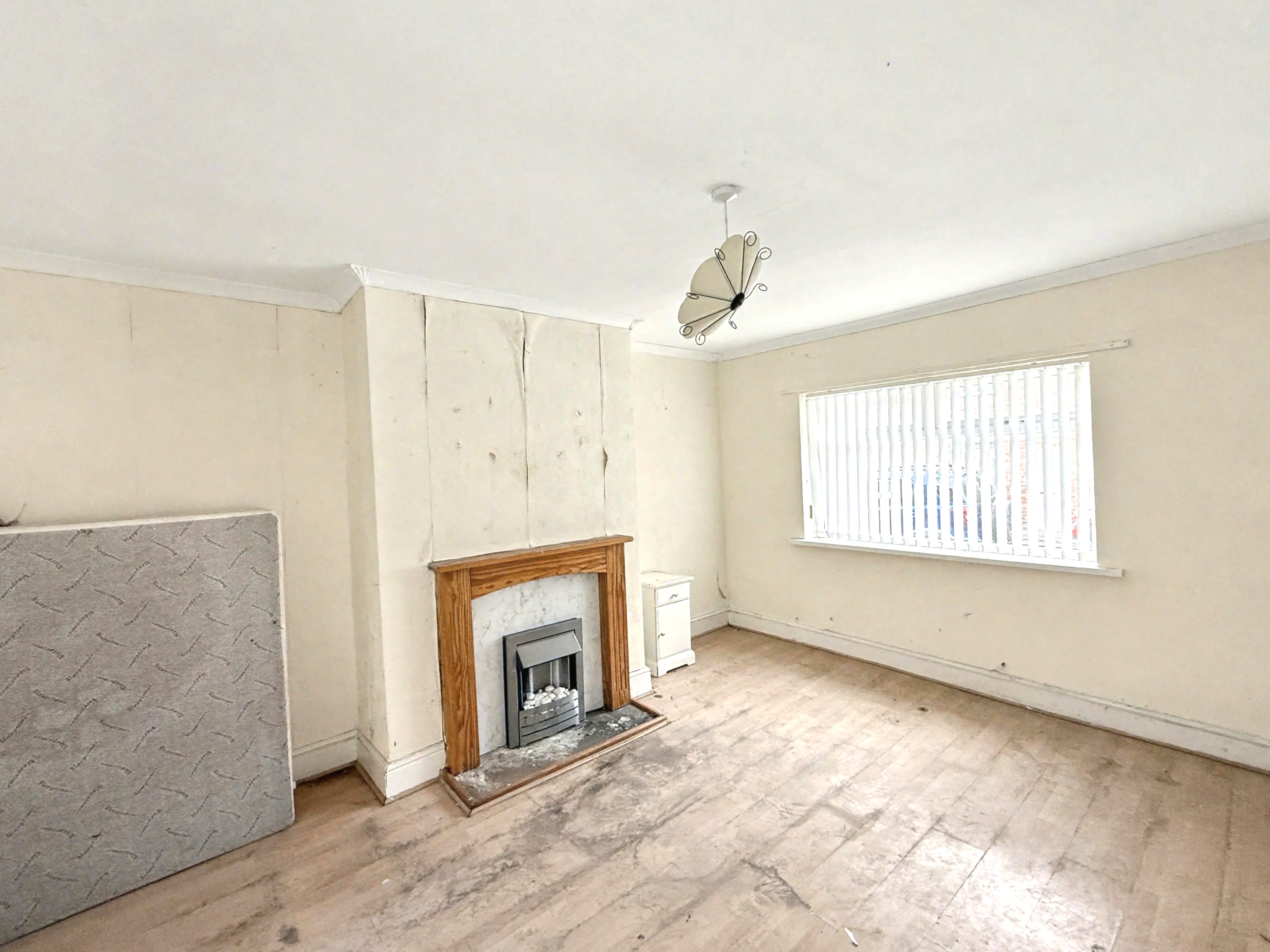 Image 2 of 11