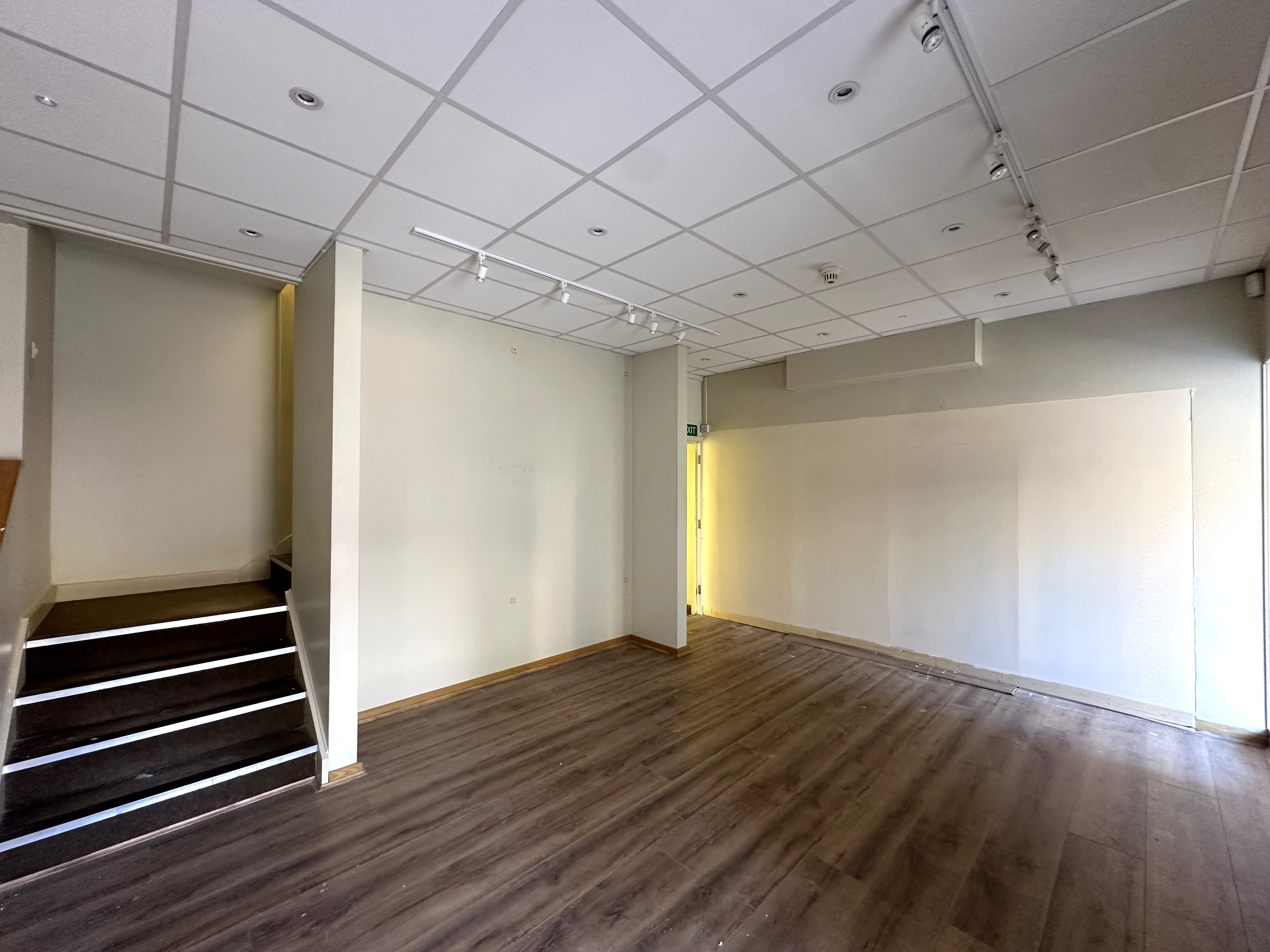 Image 4 of 9