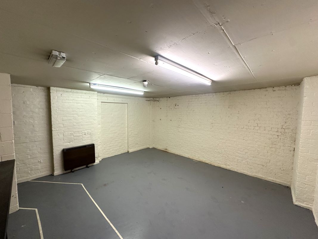 Image 6 of 9