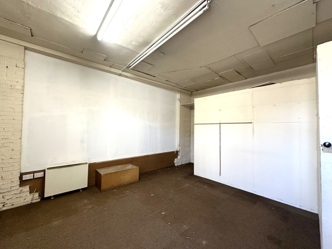 Image 7 of 9