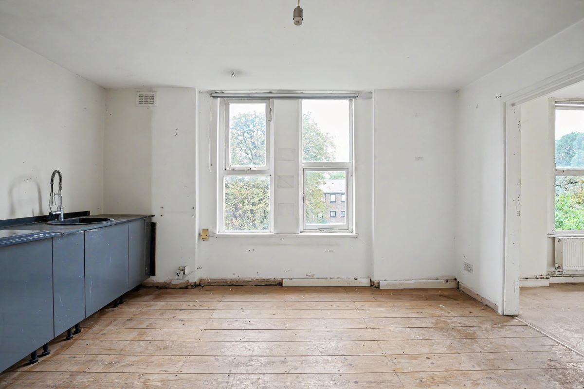 Image 5 of 12