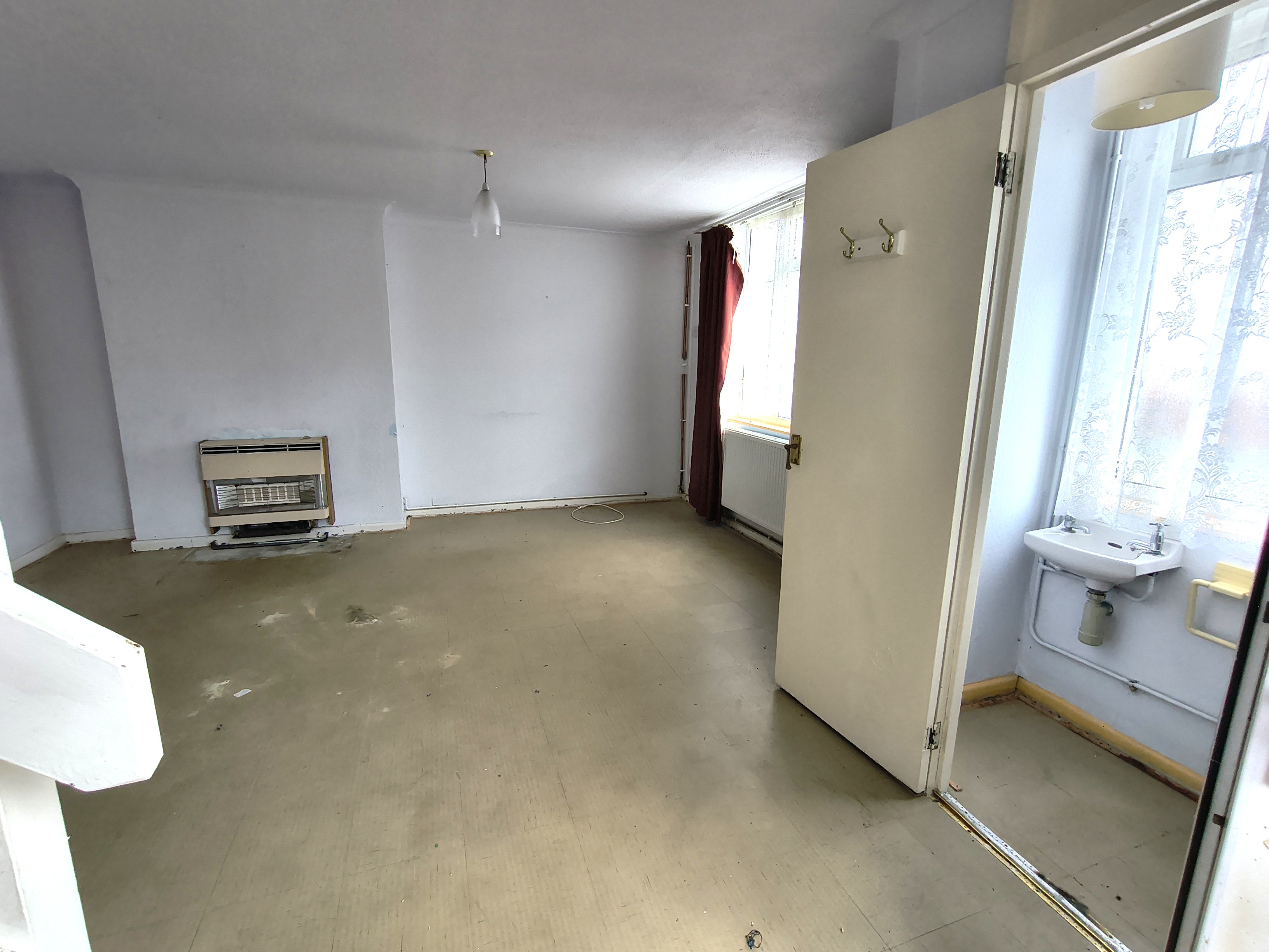 Image 2 of 6