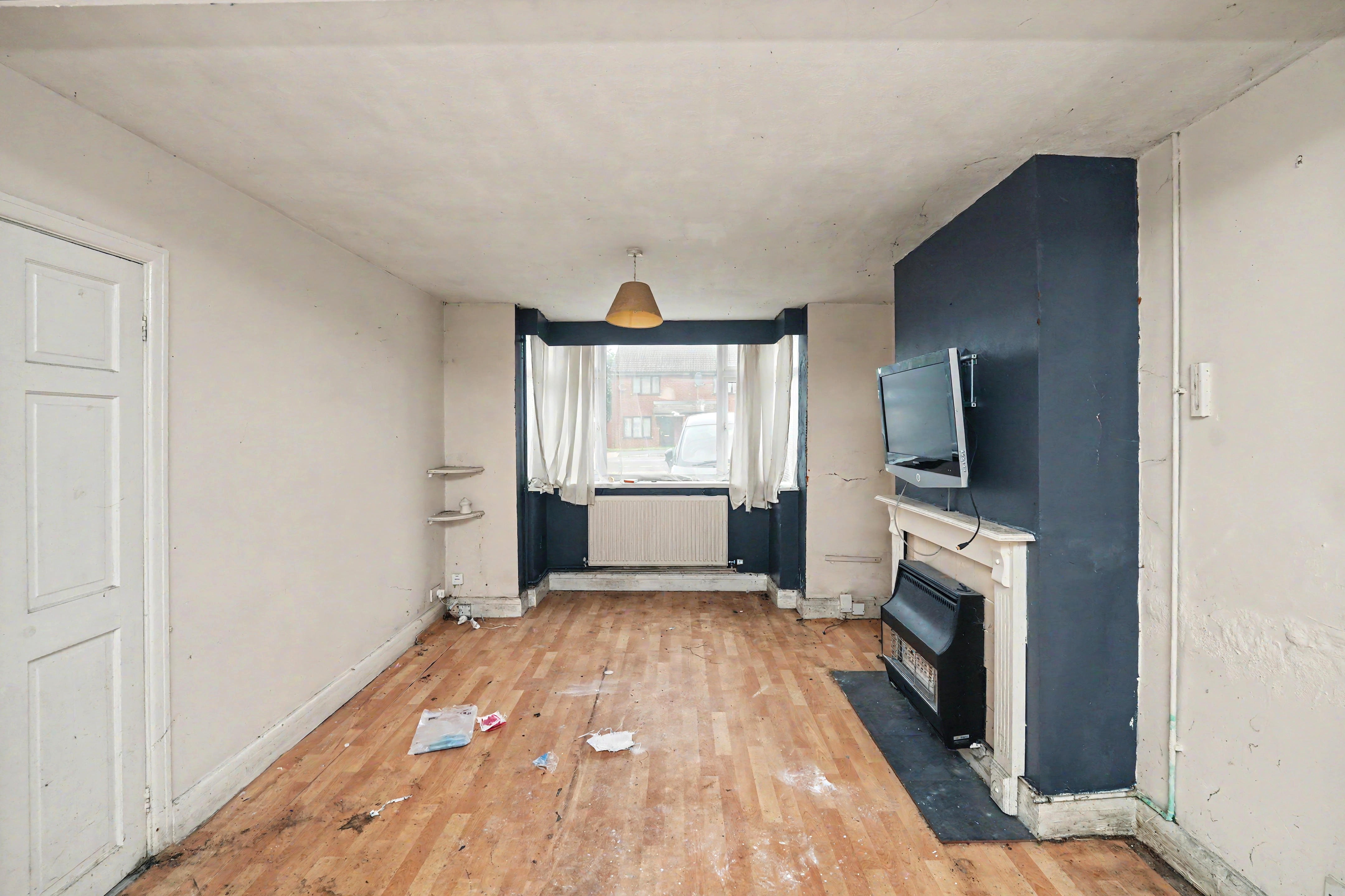 Image 2 of 15