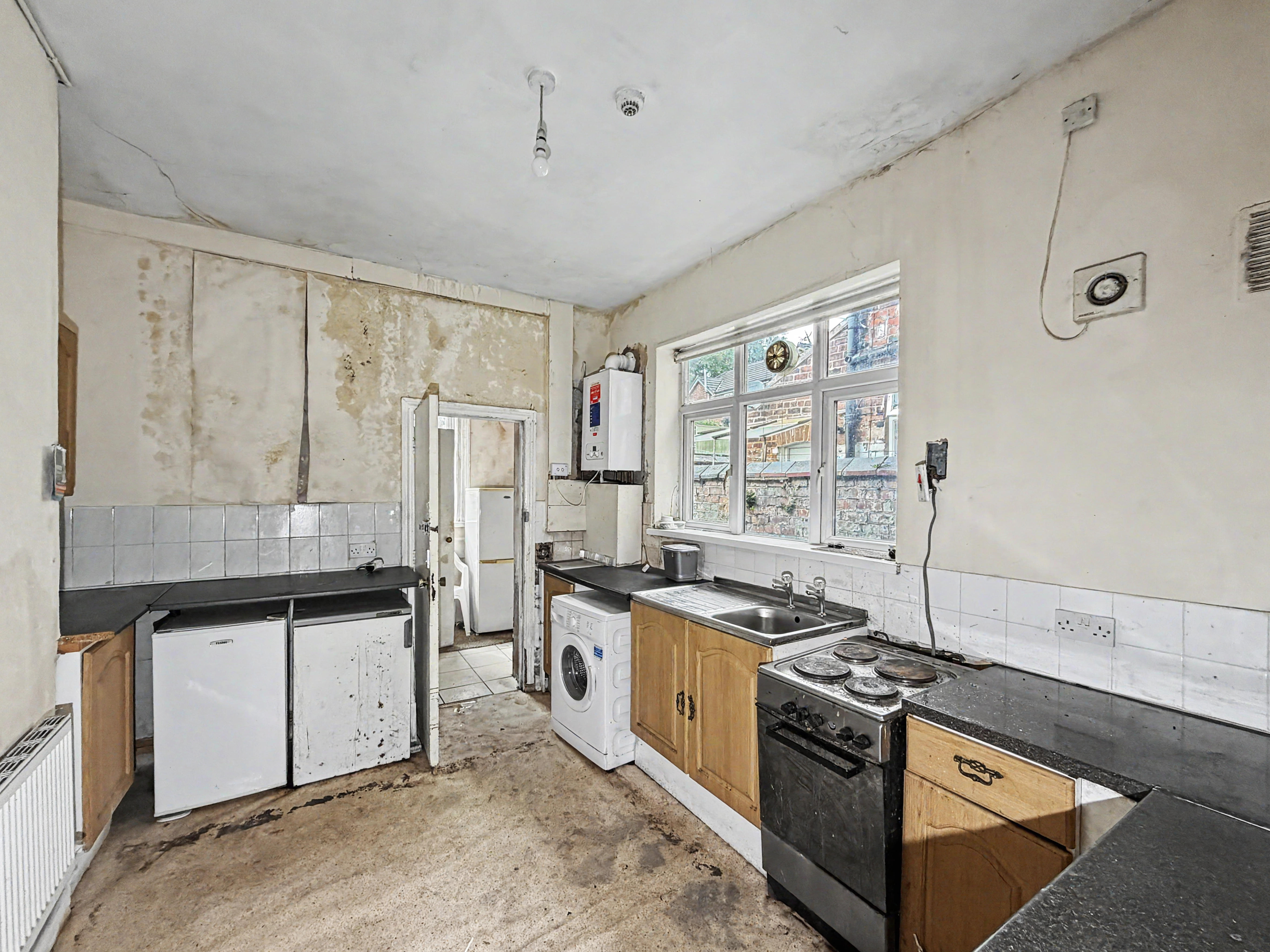 Image 7 of 20