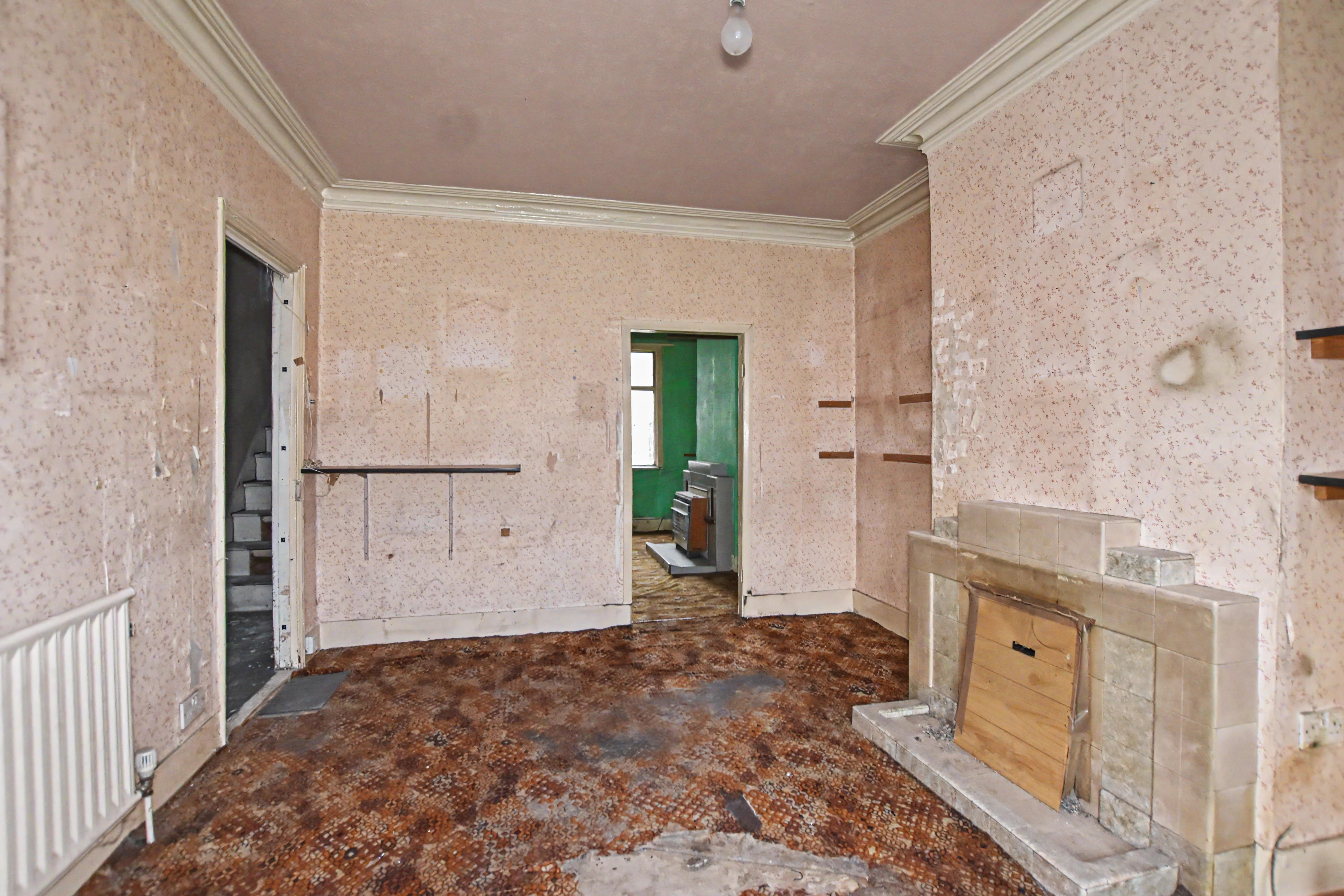 Image 4 of 20