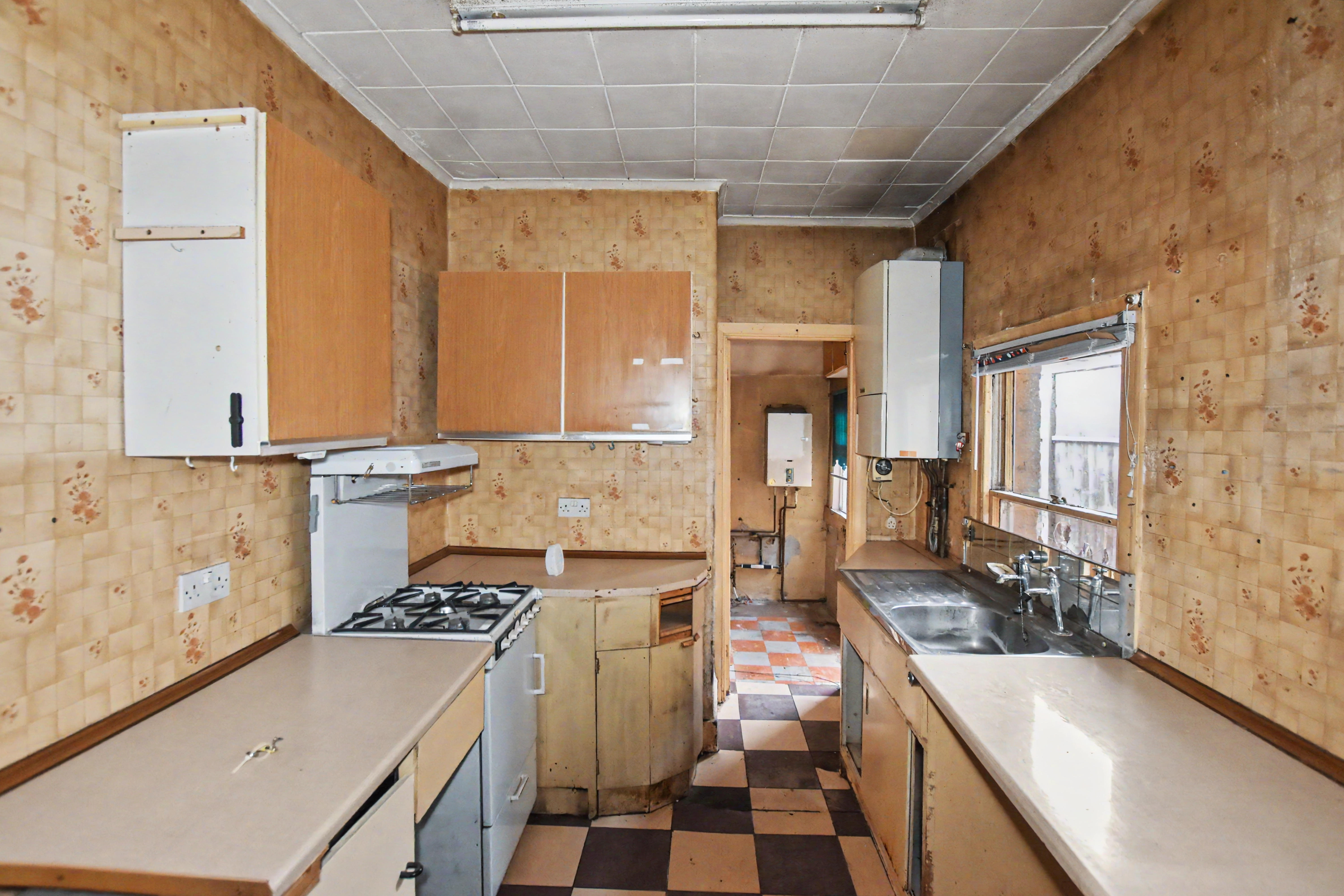 Image 7 of 20