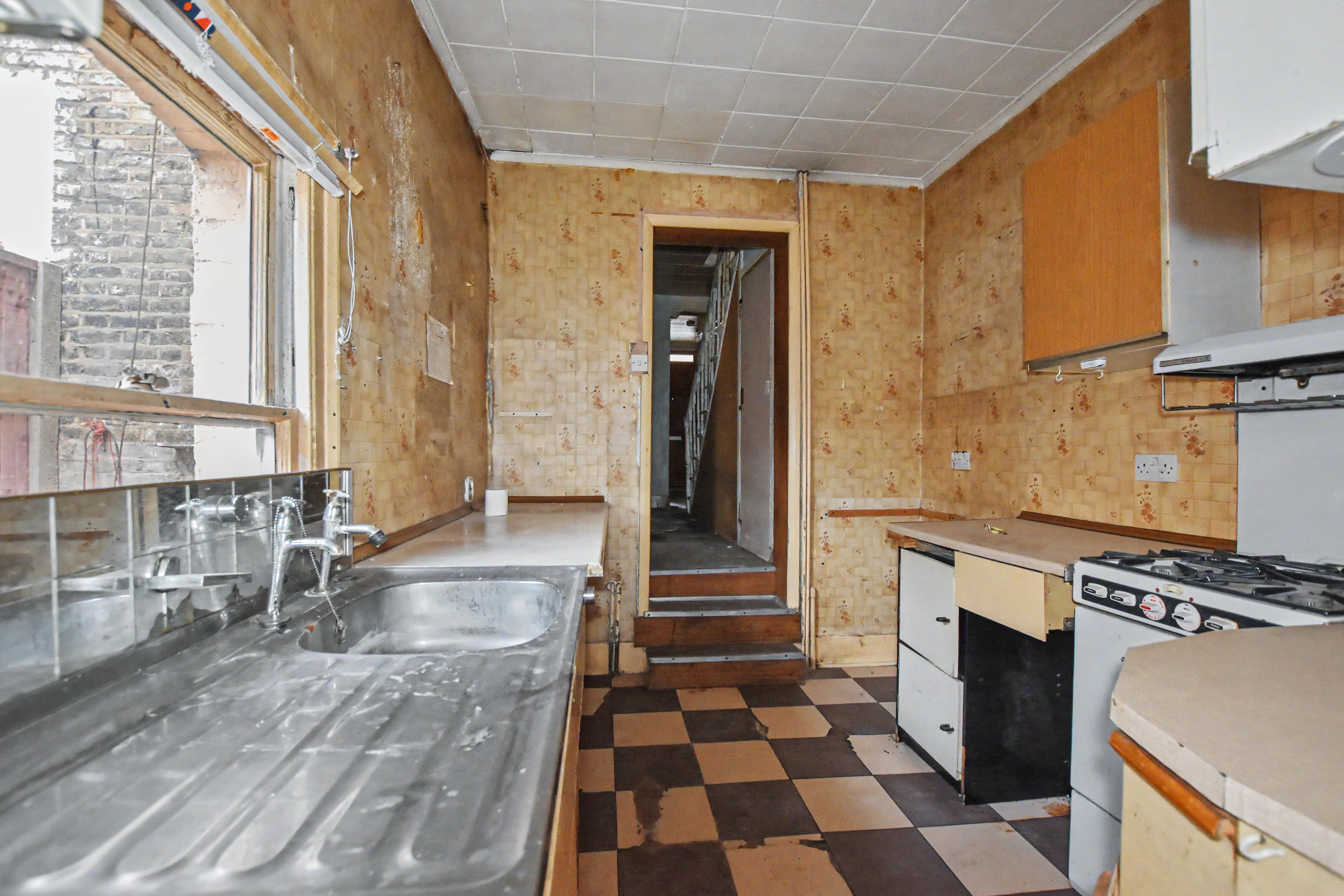 Image 8 of 20