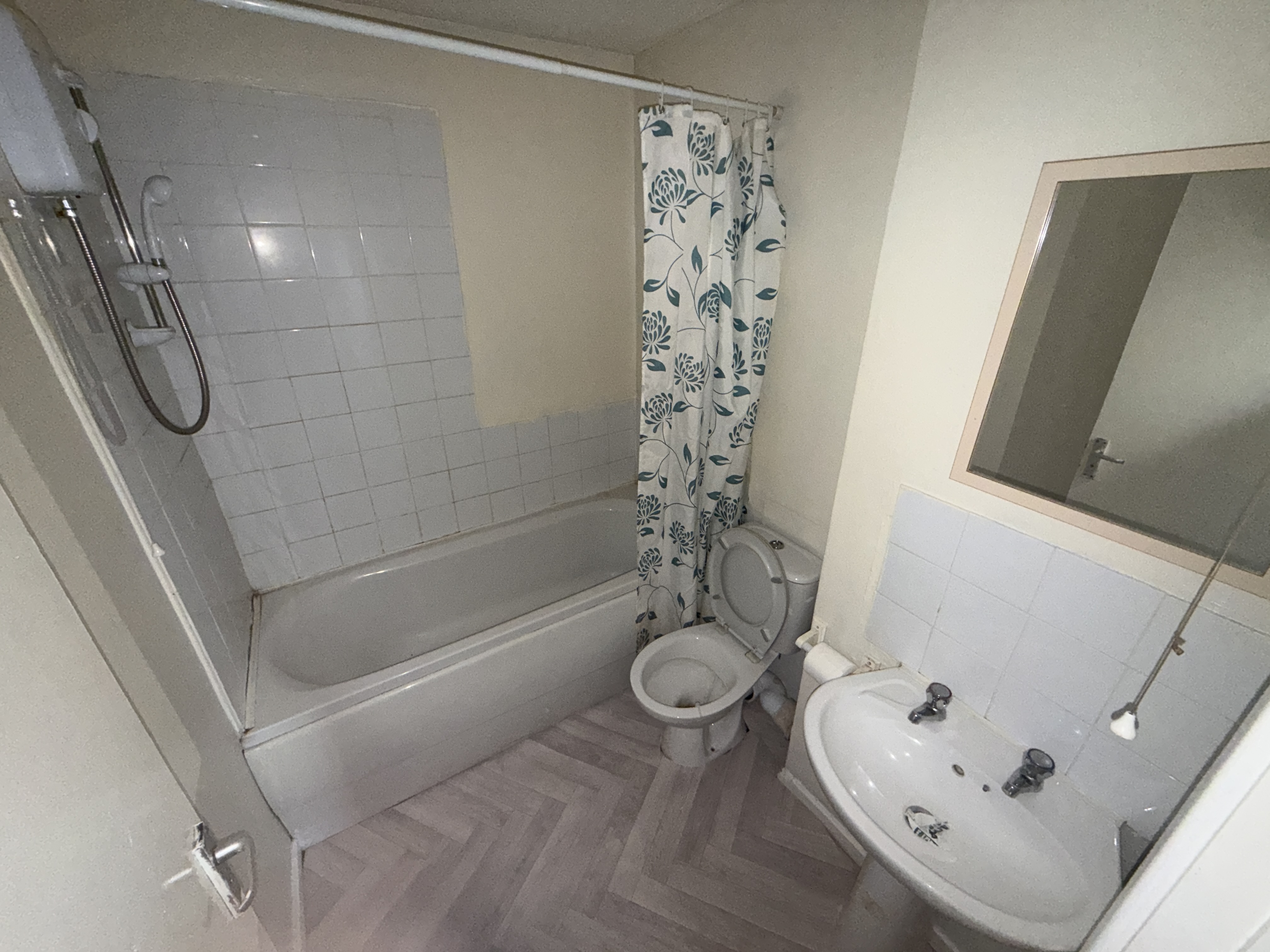 Image 7 of 7