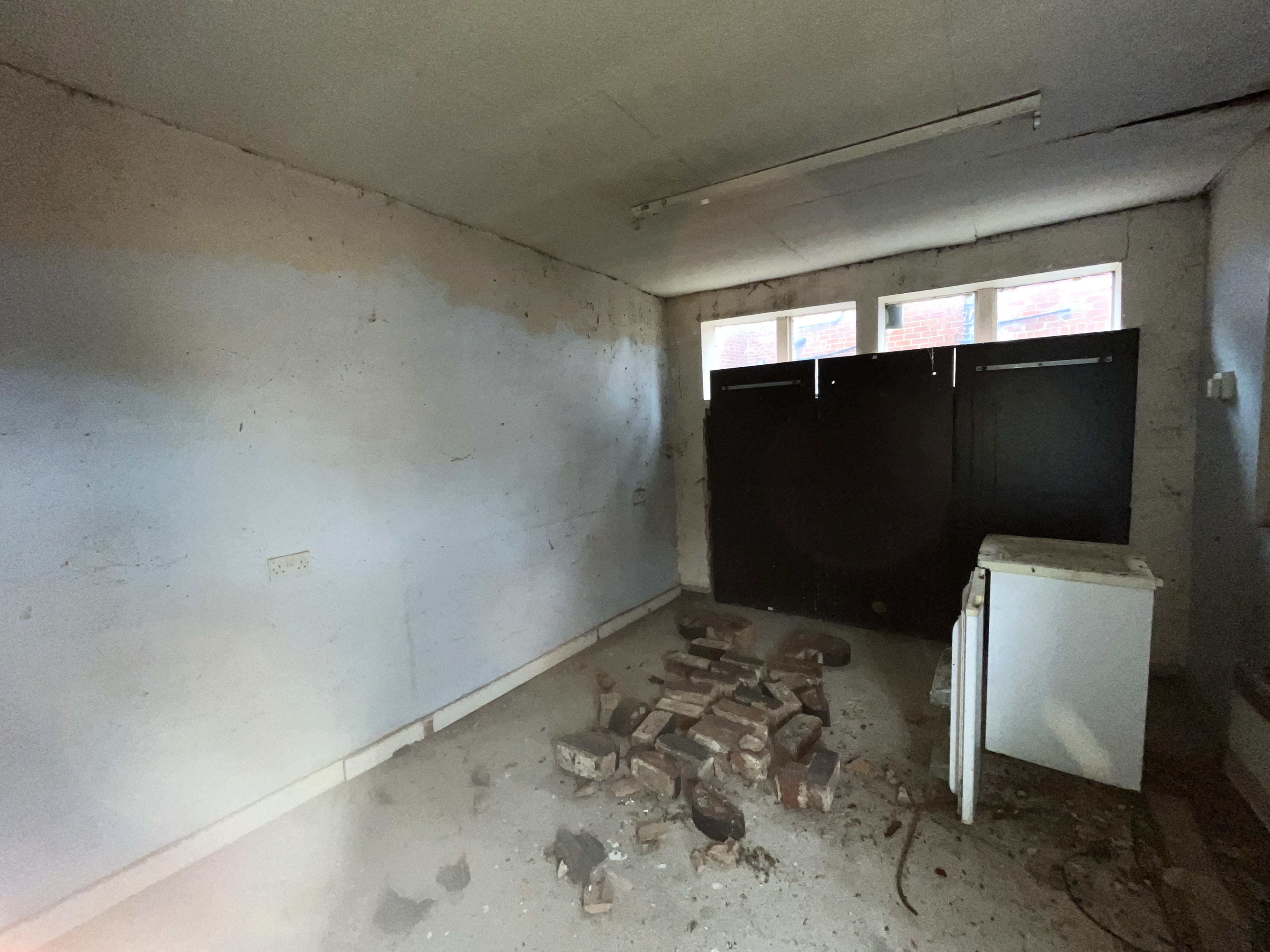 Image 6 of 9