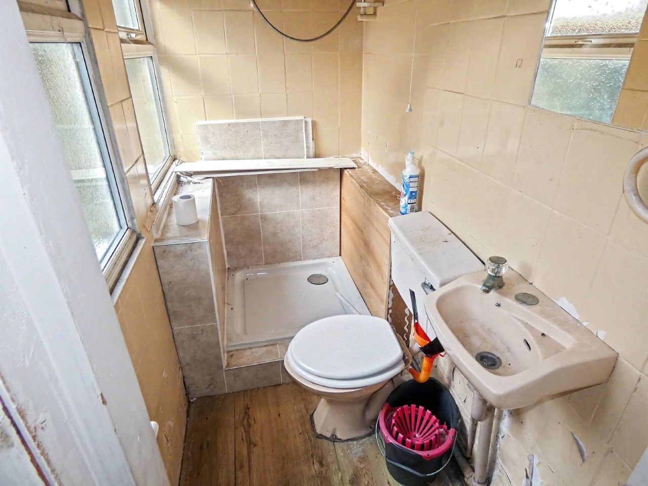 Image 15 of 18