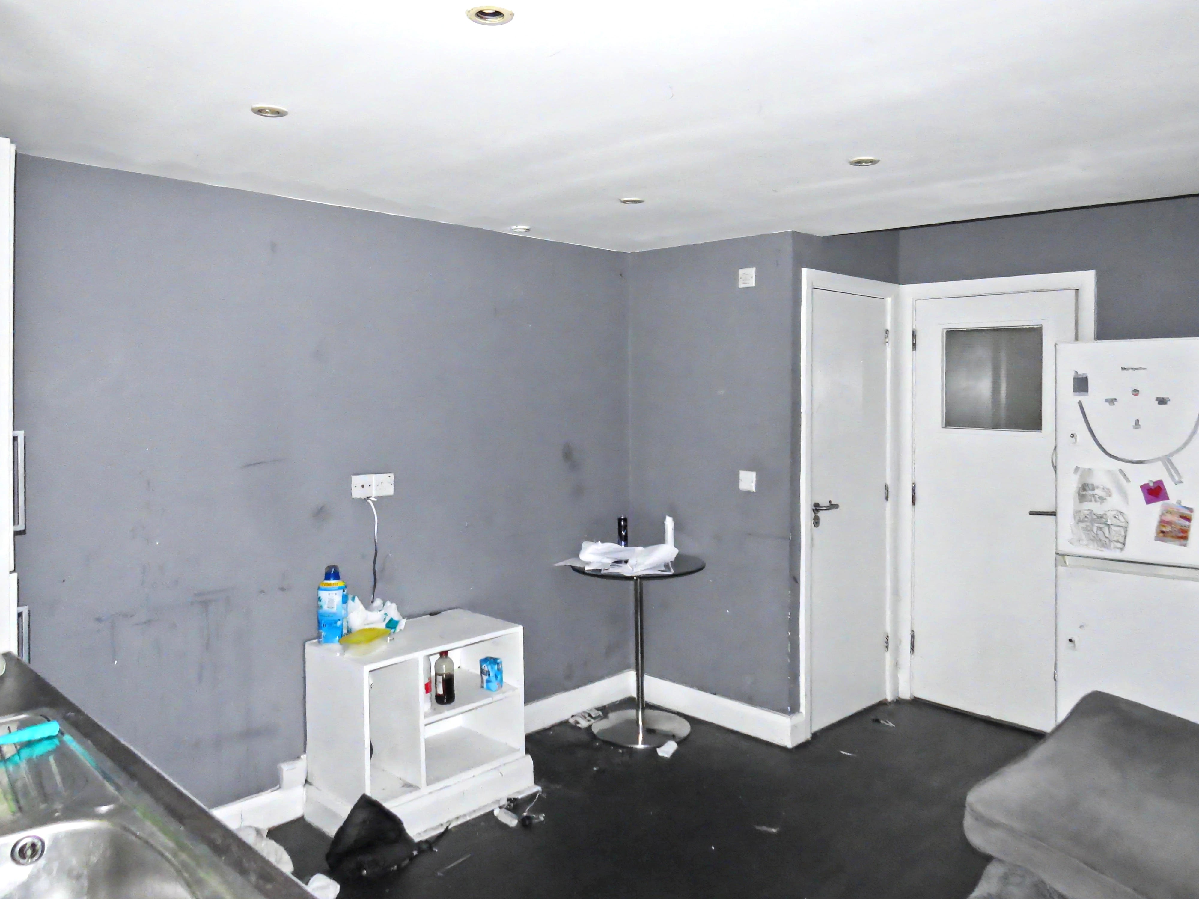 Image 4 of 19