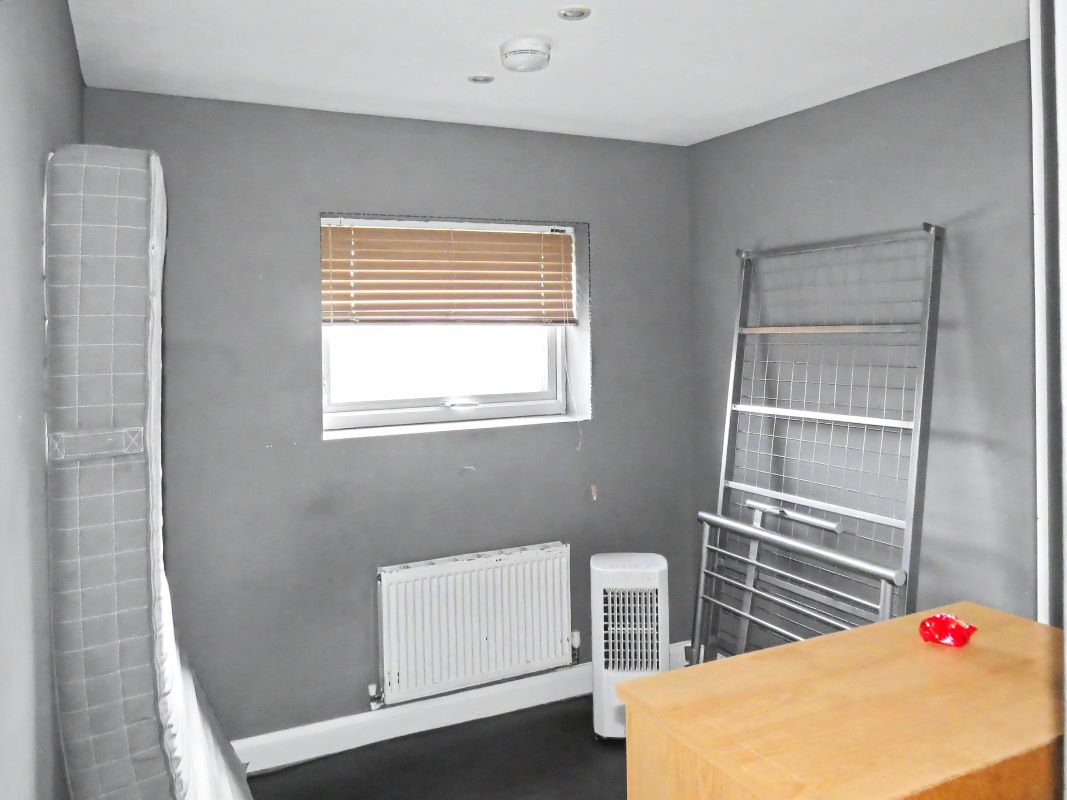 Image 8 of 19
