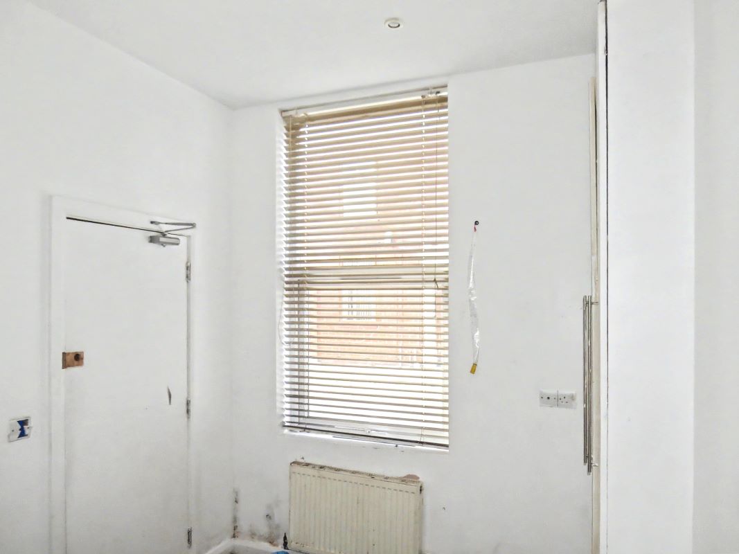 Image 15 of 19