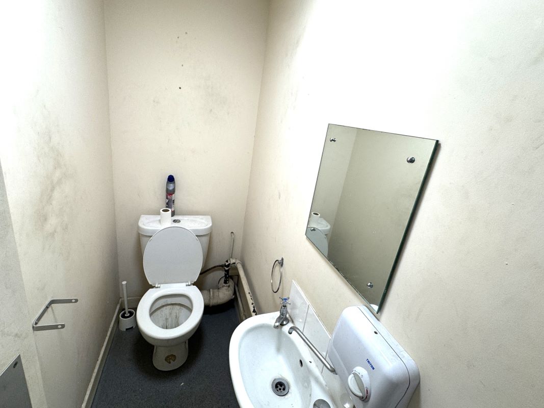 Image 14 of 14