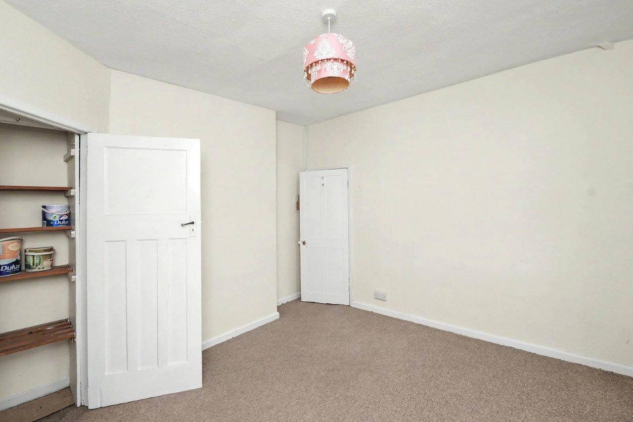 Image 15 of 20