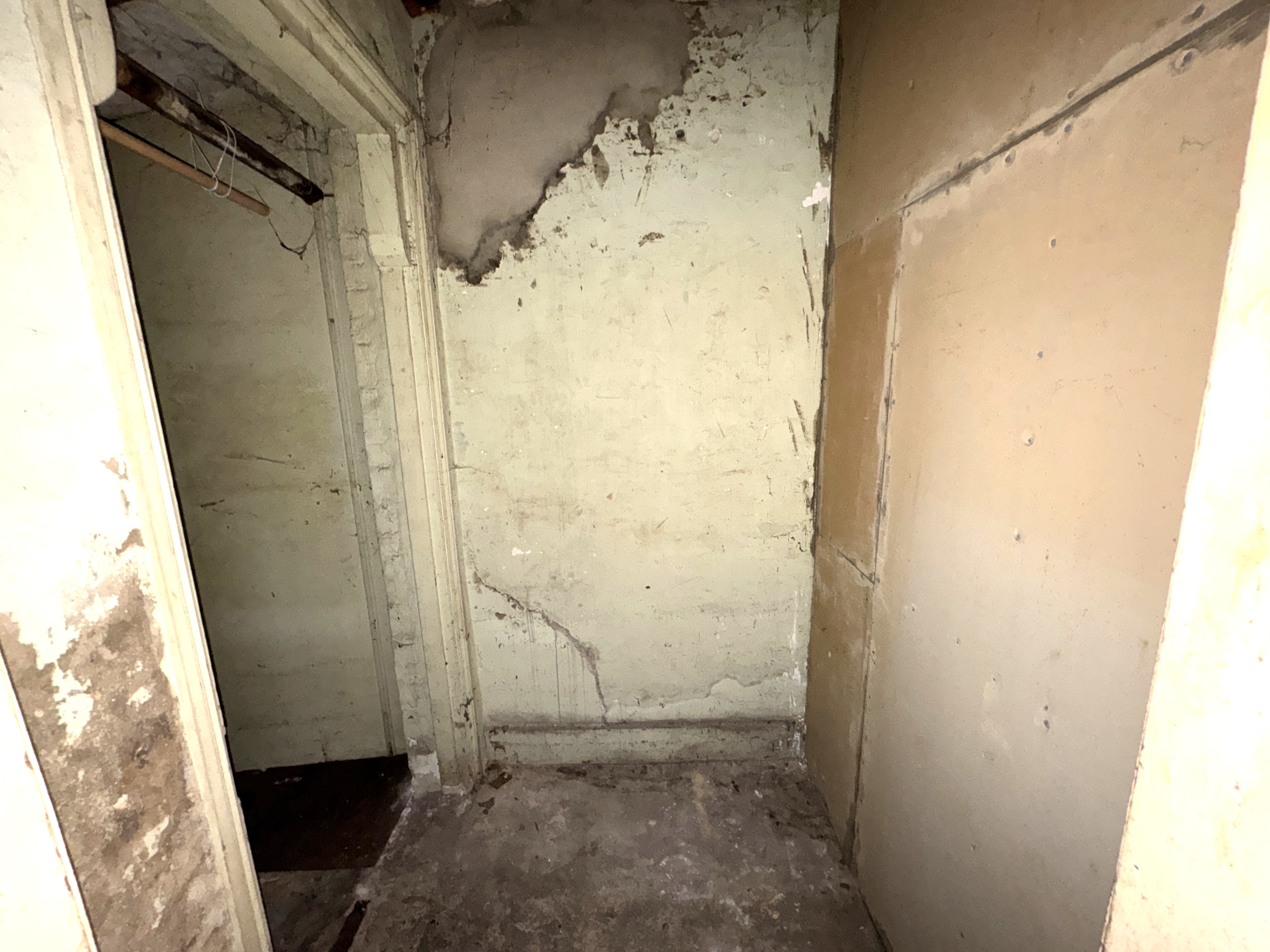 Image 14 of 24
