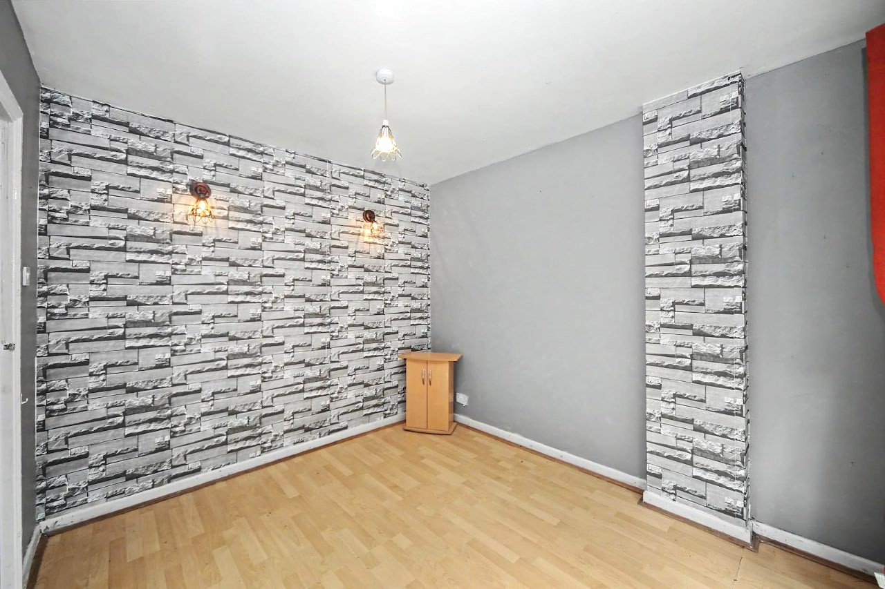 Image 7 of 24