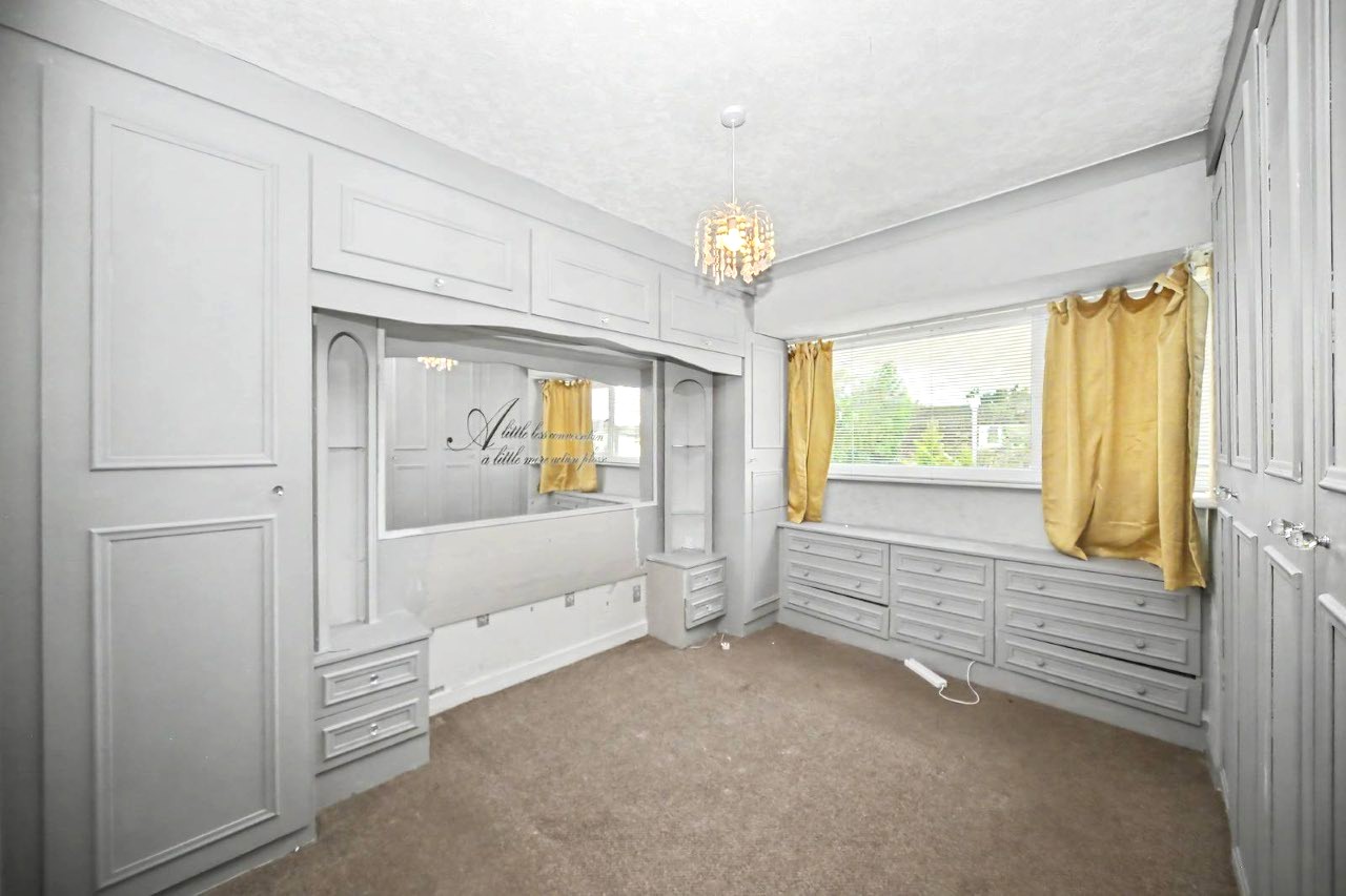 Image 11 of 24