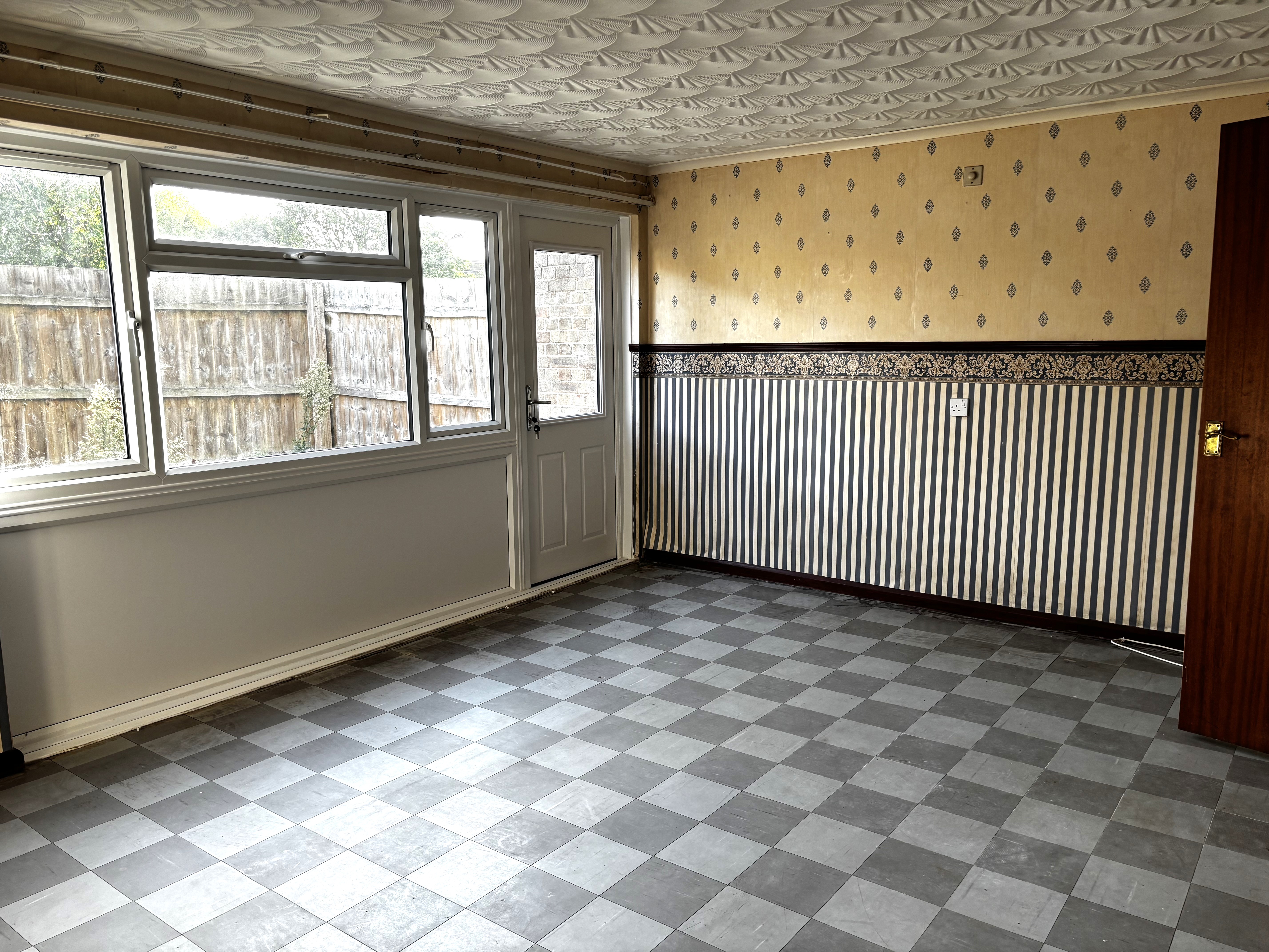 Image 2 of 9