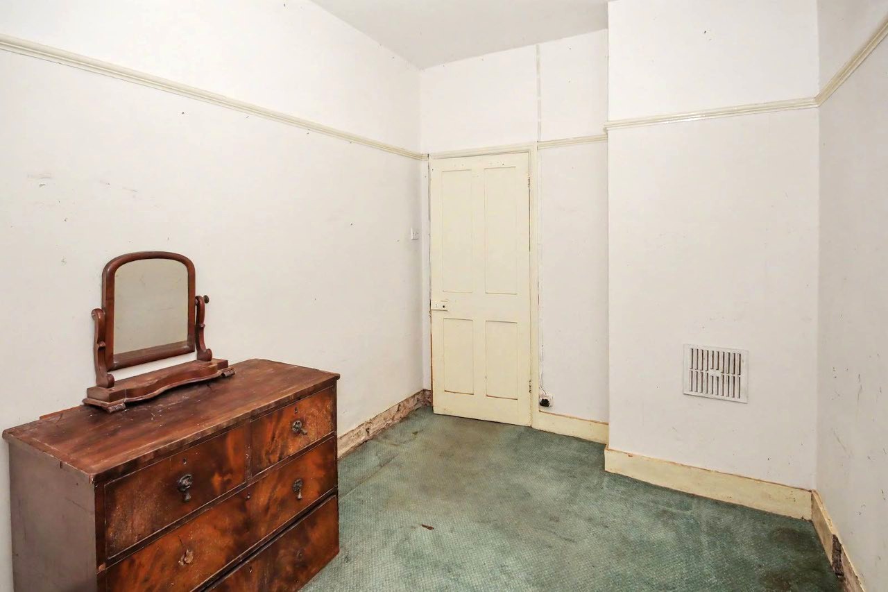 Image 12 of 20