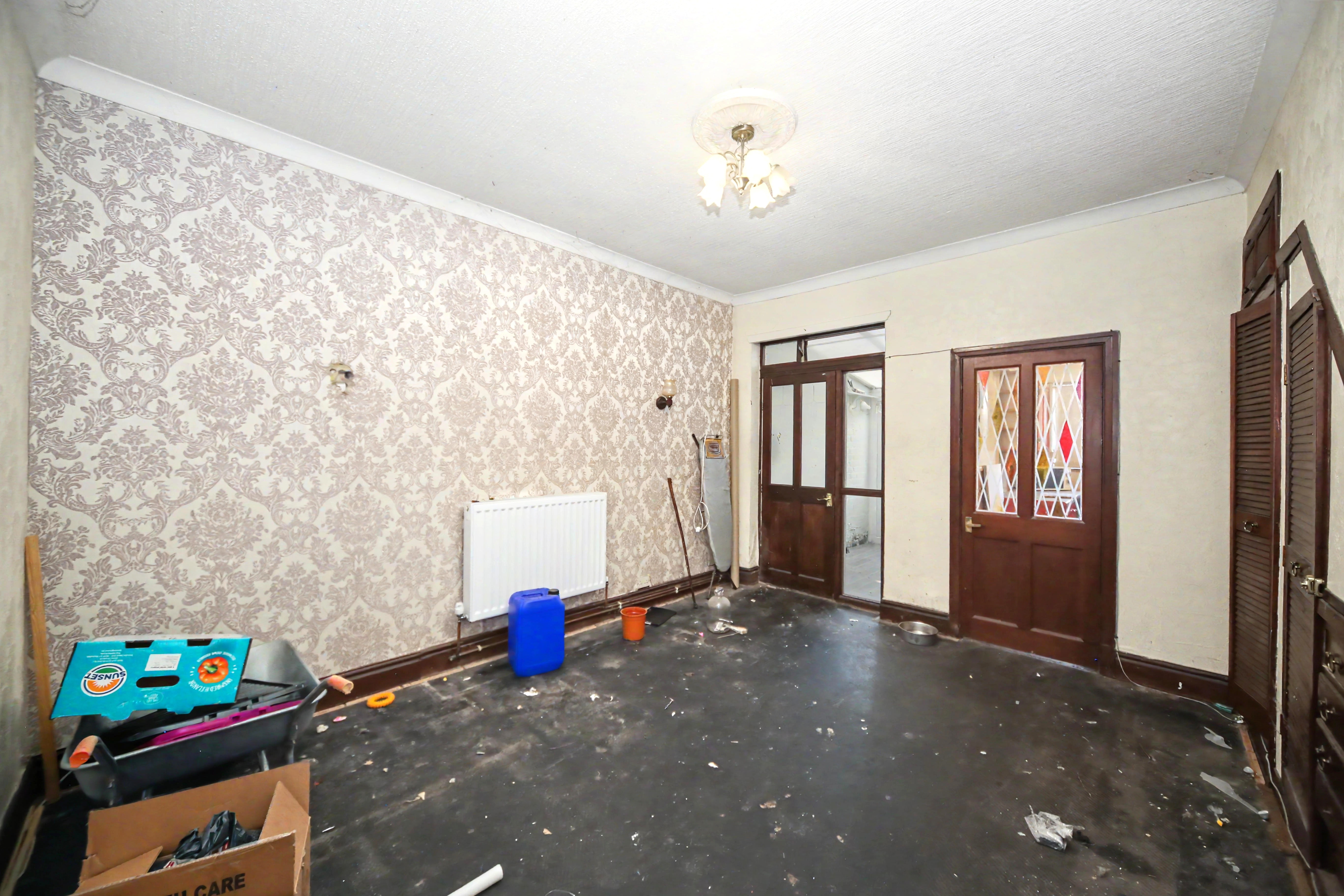 Image 4 of 22