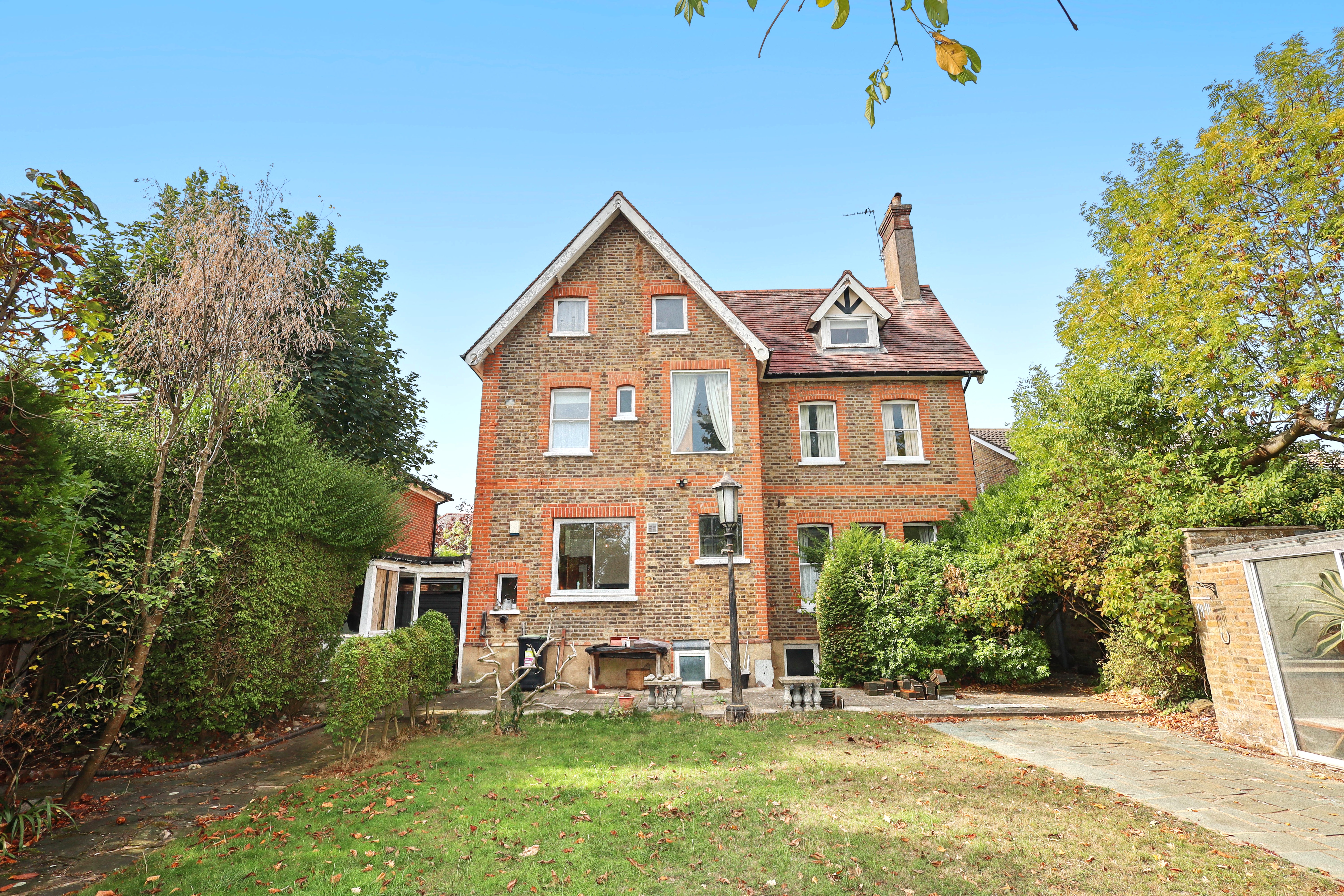 Image 2 of 27