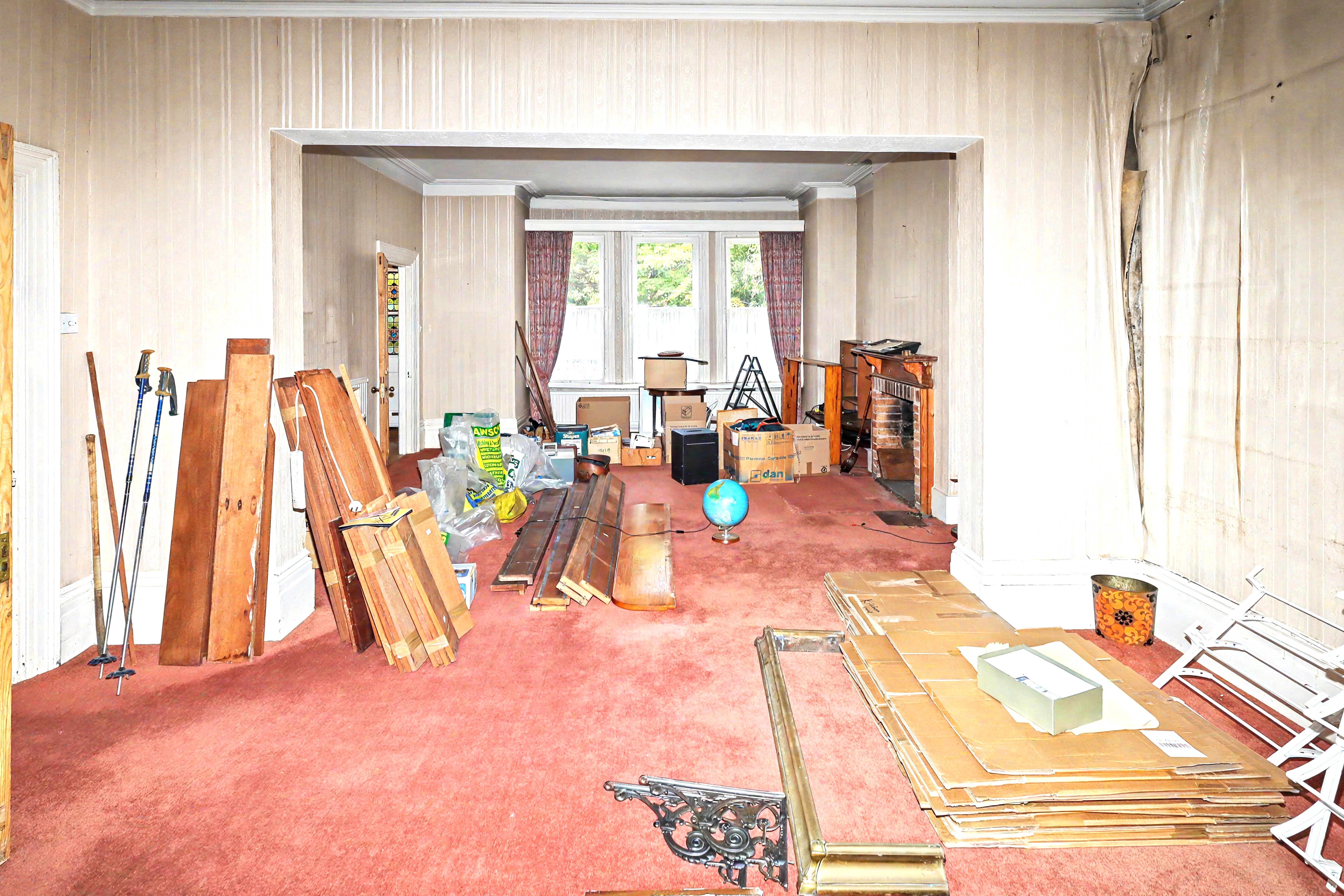 Image 4 of 27