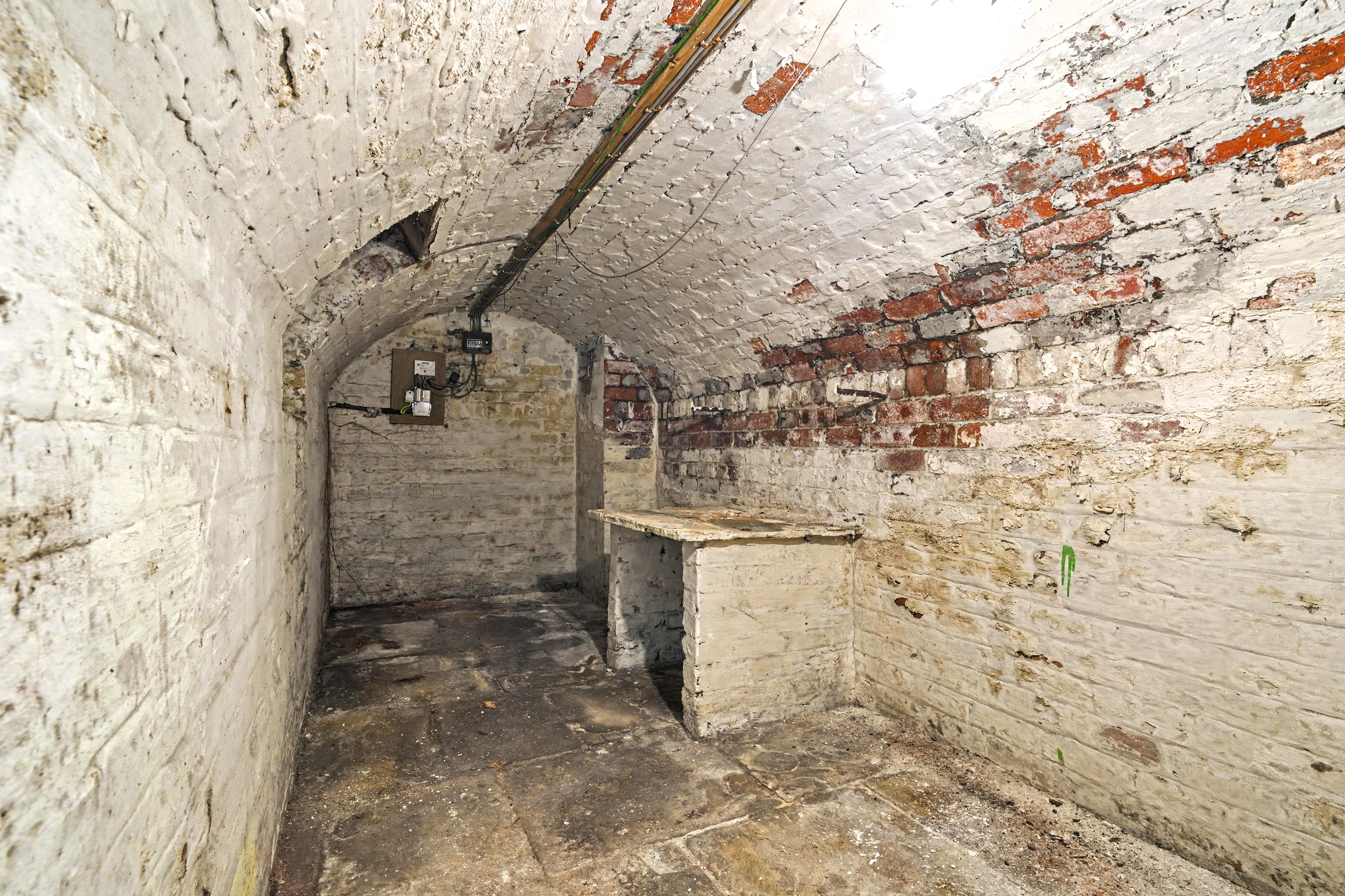 Image 11 of 13