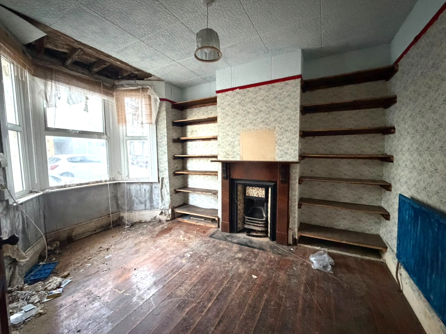 Image 2 of 9