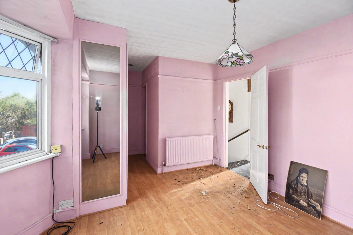 Image 9 of 20