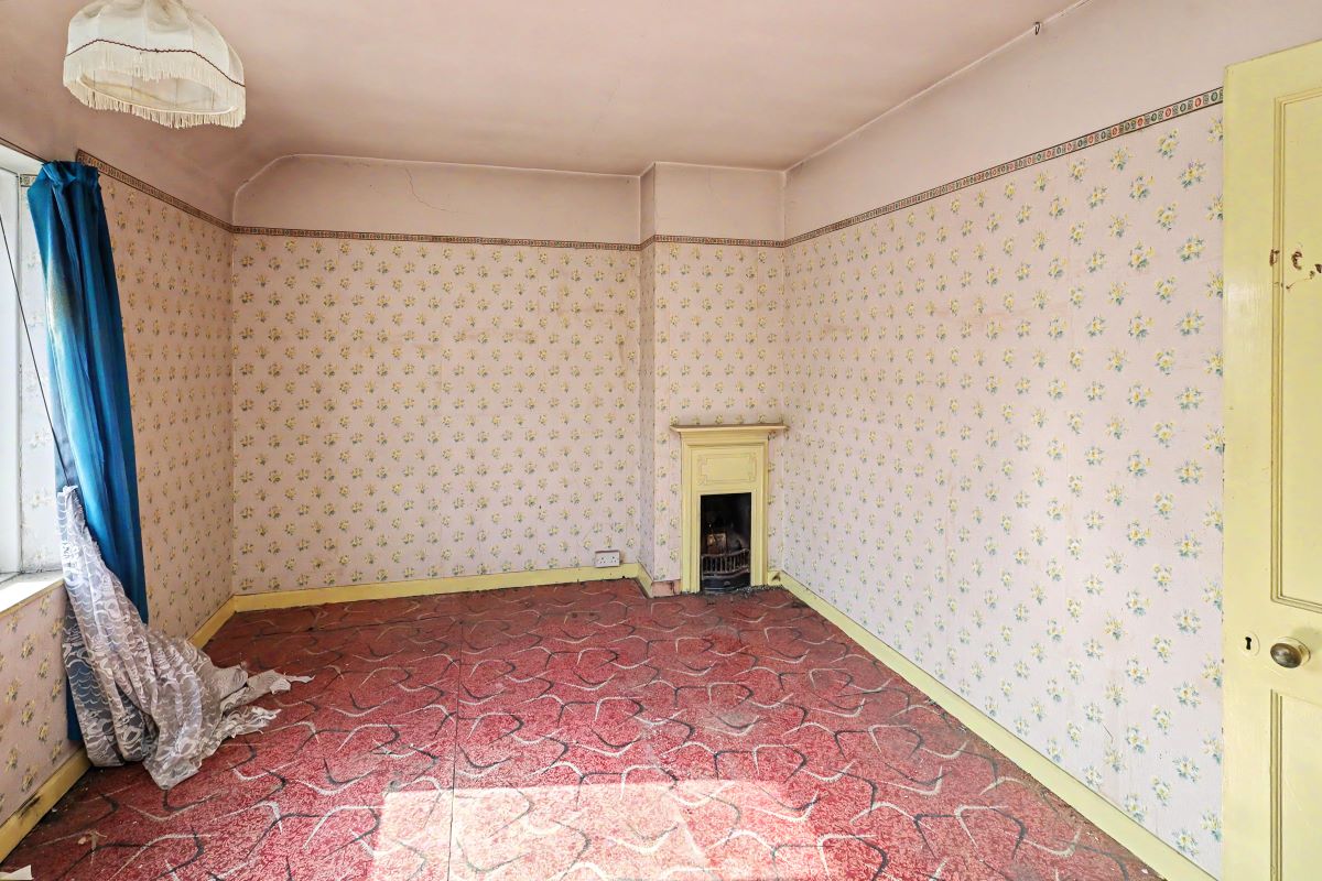 Image 9 of 16