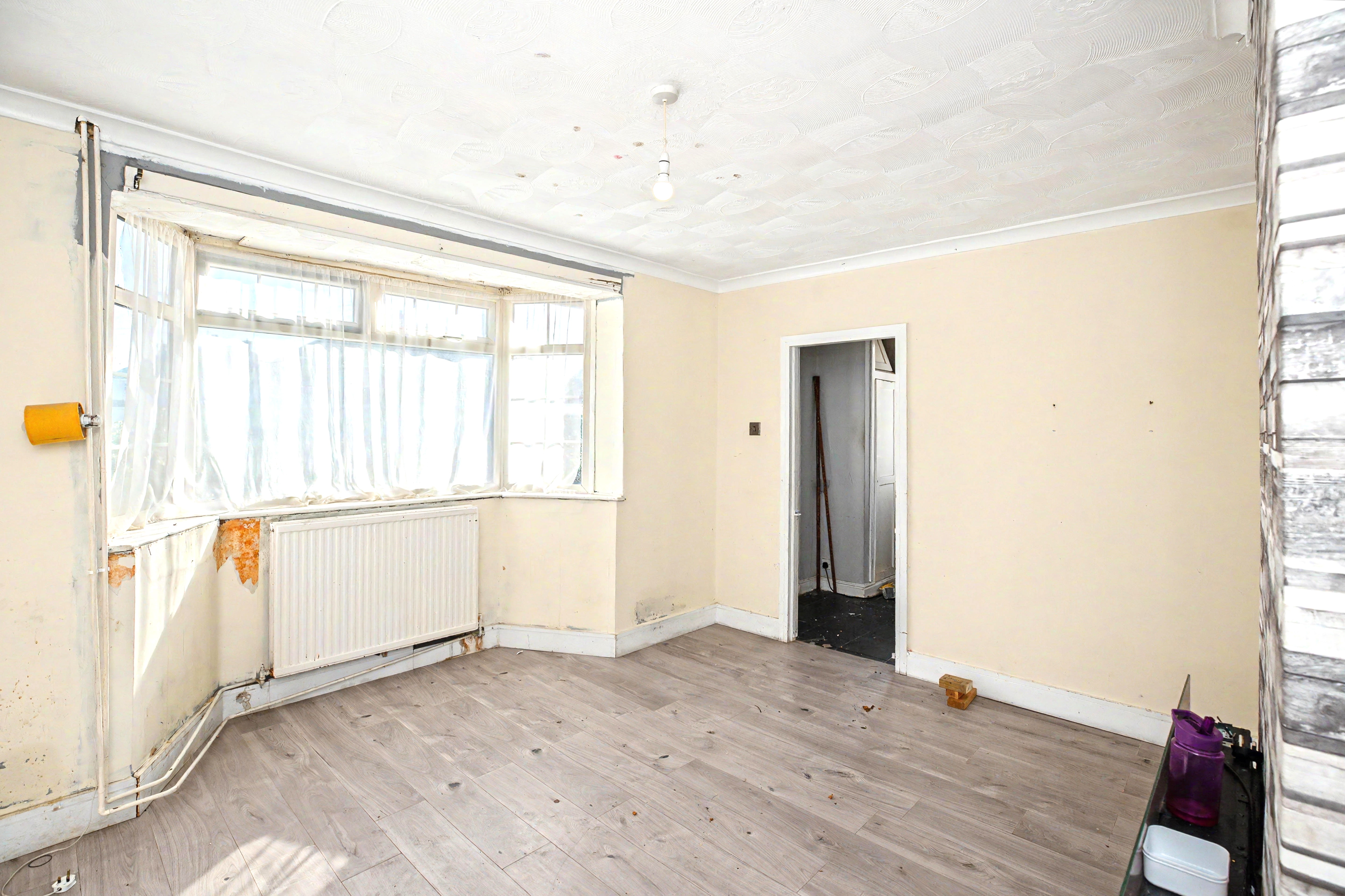 Image 2 of 19