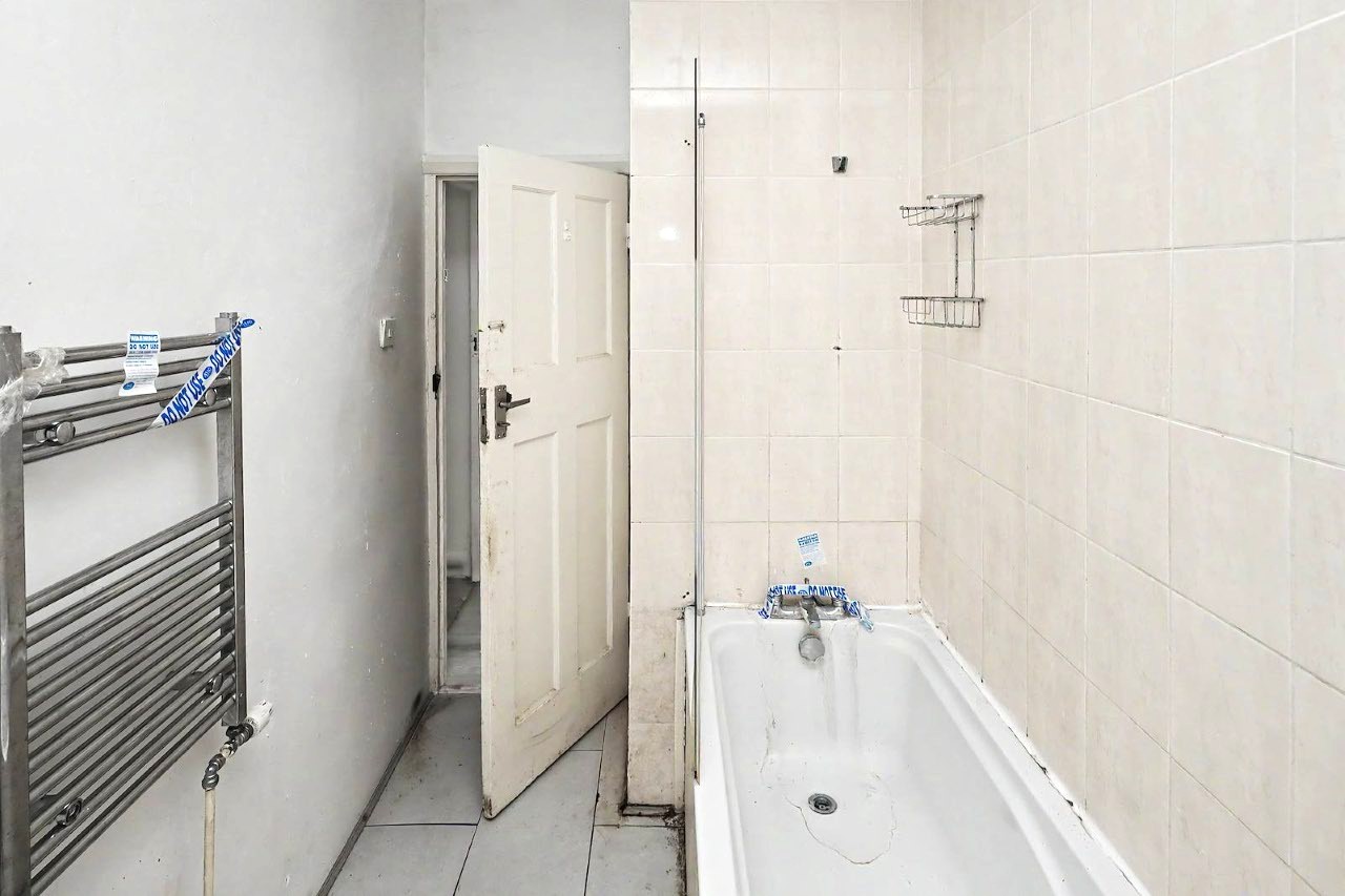 Image 15 of 16