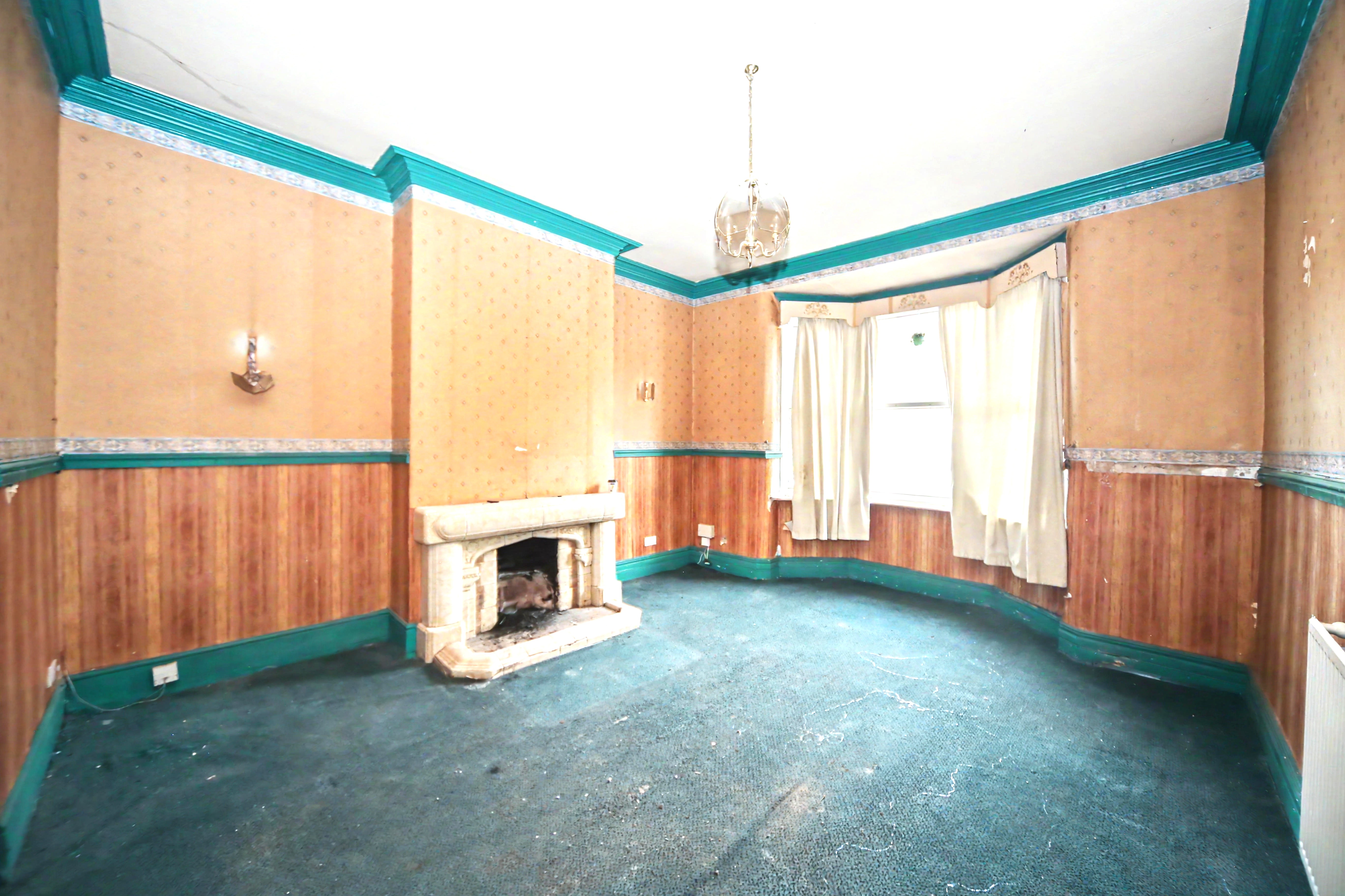 Image 2 of 18