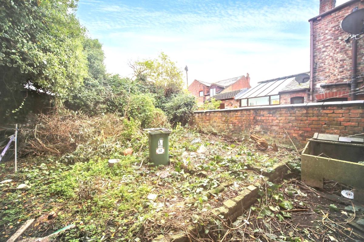 Image 16 of 18