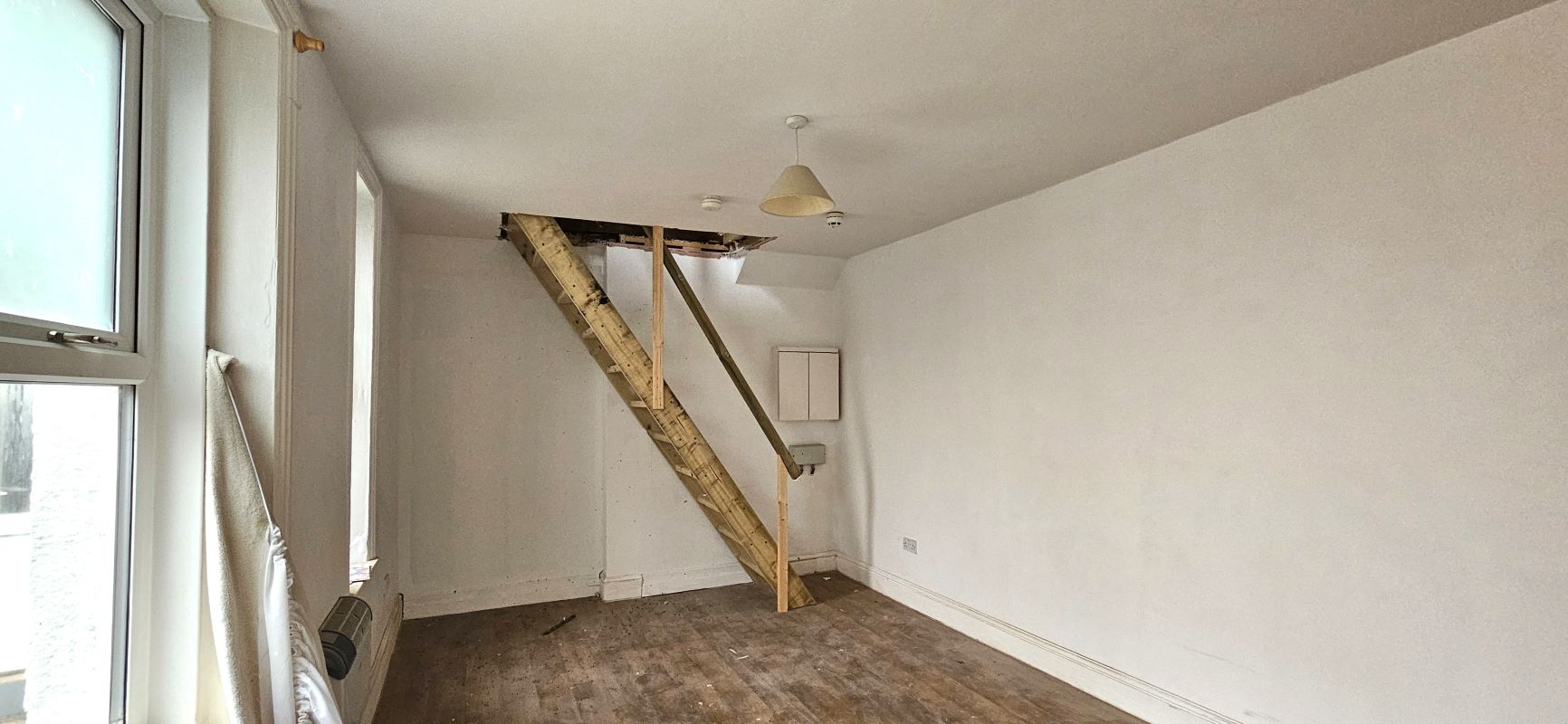 Image 2 of 11