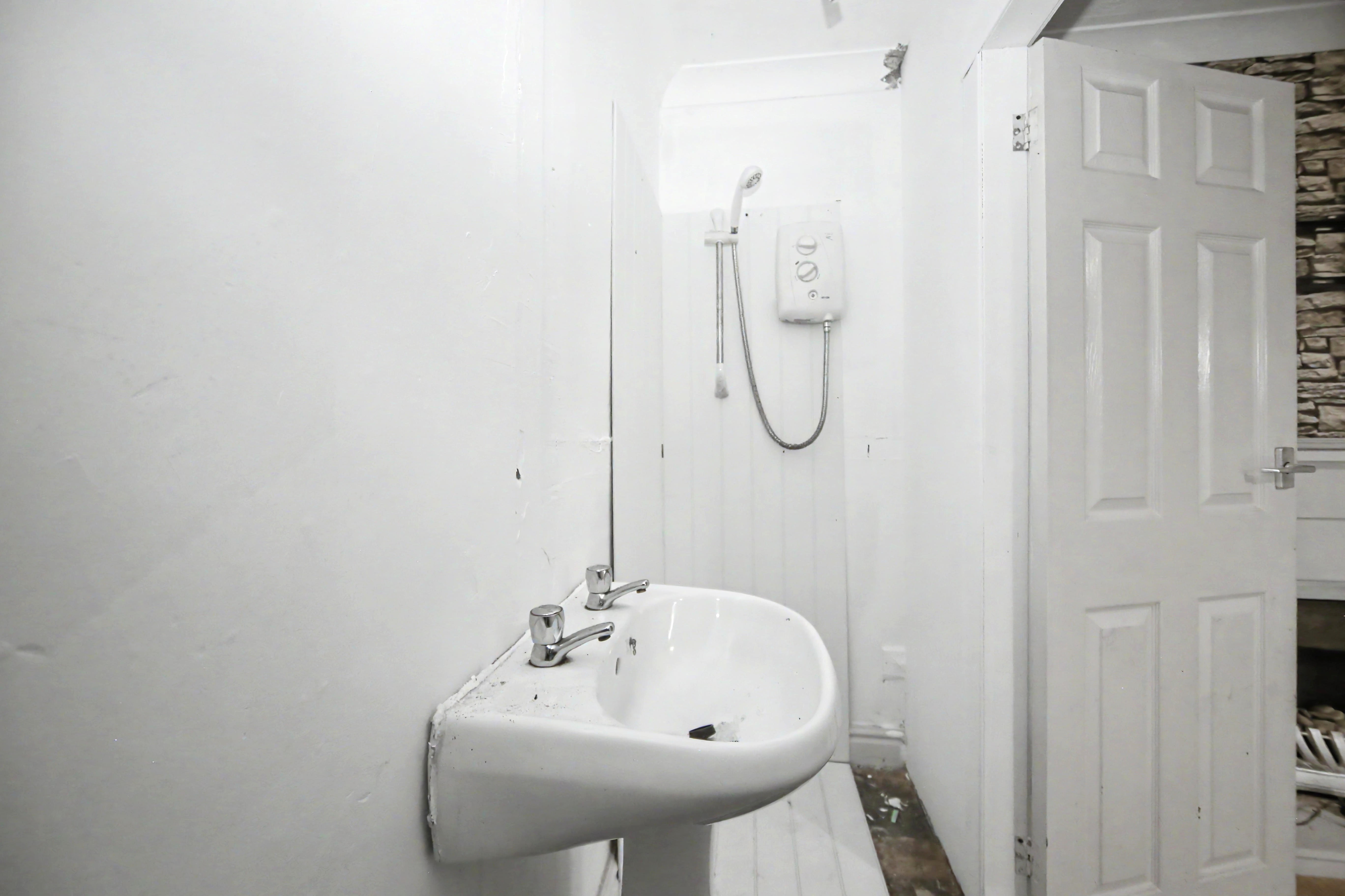 Image 15 of 19