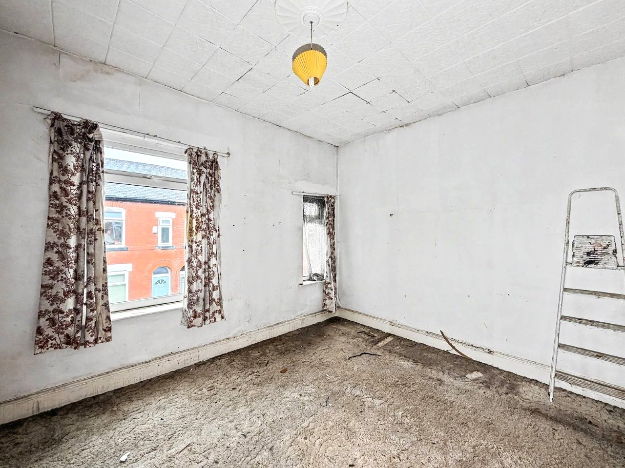 Image 11 of 19
