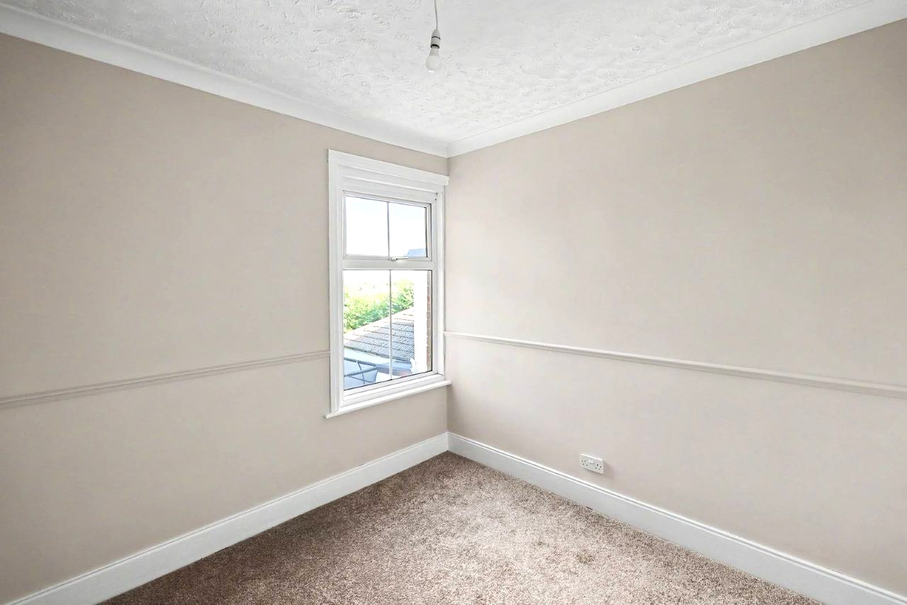 Image 11 of 19