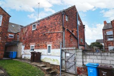 Flat C, 440 Anlaby Road, Hull, North Humberside, HU3 6QP