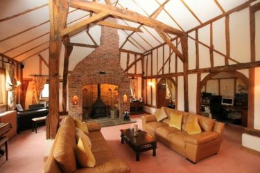 Broadfans Barn, Cherry Street, Duton Hill, Dunmow, Essex, CM6 2EE