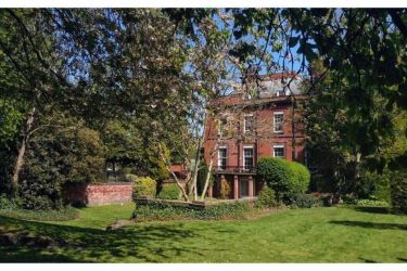 Flat 10 Holt House, 54 Ullet Road, Liverpool, Merseyside, L17 3AT