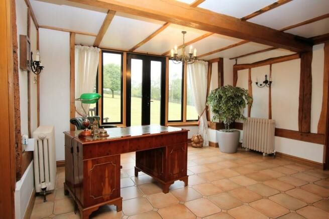 Broadfans Barn, Cherry Street, Duton Hill, Dunmow, Essex, CM6 2EE