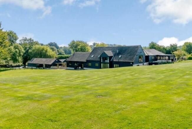 Broadfans Barn, Cherry Street, Duton Hill, Dunmow, Essex, CM6 2EE