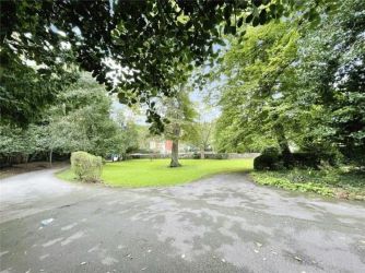 Flat 10 Holt House, 54 Ullet Road, Liverpool, Merseyside, L17 3AT