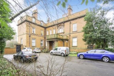 Flat 10 Holt House, 54 Ullet Road, Liverpool, Merseyside, L17 3AT