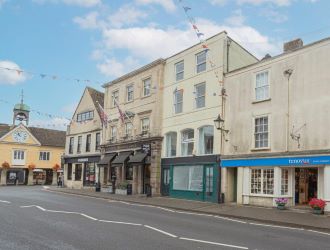 Flat 2, 4 Long Street, Tetbury, Gloucestershire, GL8 8AQ