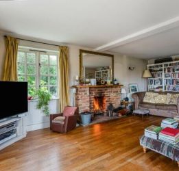 Willow Cottage, 5 Bath Road, Hungerford, Berkshire, RG17 0HE
