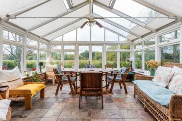 Willow Cottage, 5 Bath Road, Hungerford, Berkshire, RG17 0HE