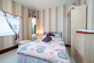 Royal Hotel, 63 Broad Street, Fraserburgh, Aberdeenshire, AB43 9AU